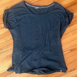 Women’s The North Face t-shirt